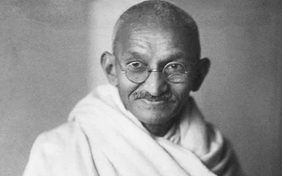 Gandhi tra decrescita, nonviolenza e ecologia profonda. Parte I